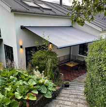 Indlæs billede til gallerivisning SOMMERTILBUD/ FrirumMarkise 500x300 cm - Antrasit markise (SL94) med lysgrå rips dug(U409)